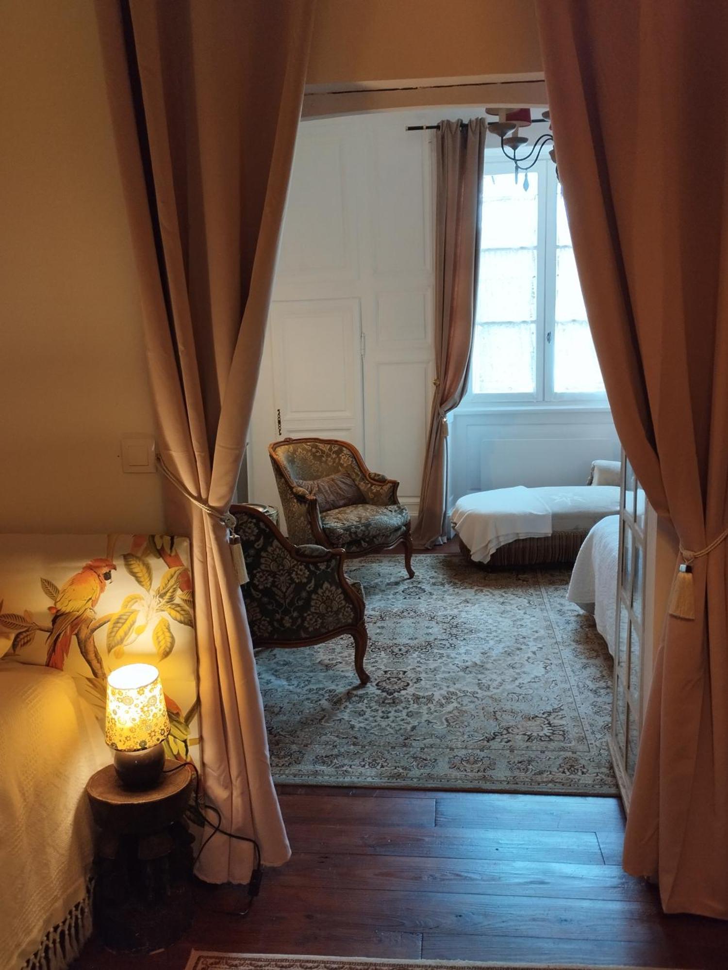 이수둔 Le Logis De Saint Cyr 아파트 호텔 외부 사진